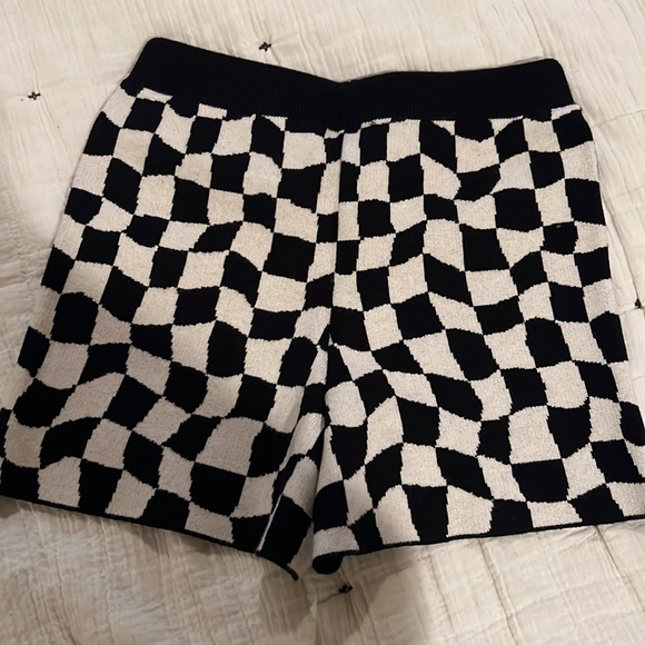 Checker shorts - Picture 2 of 2